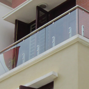 những mẫu lan can kính ban công 20 1