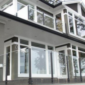 những mẫu lan can kính ban công 23