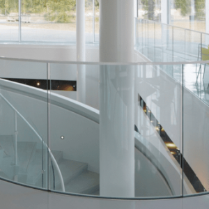 những mẫu lan can kính ban công 27